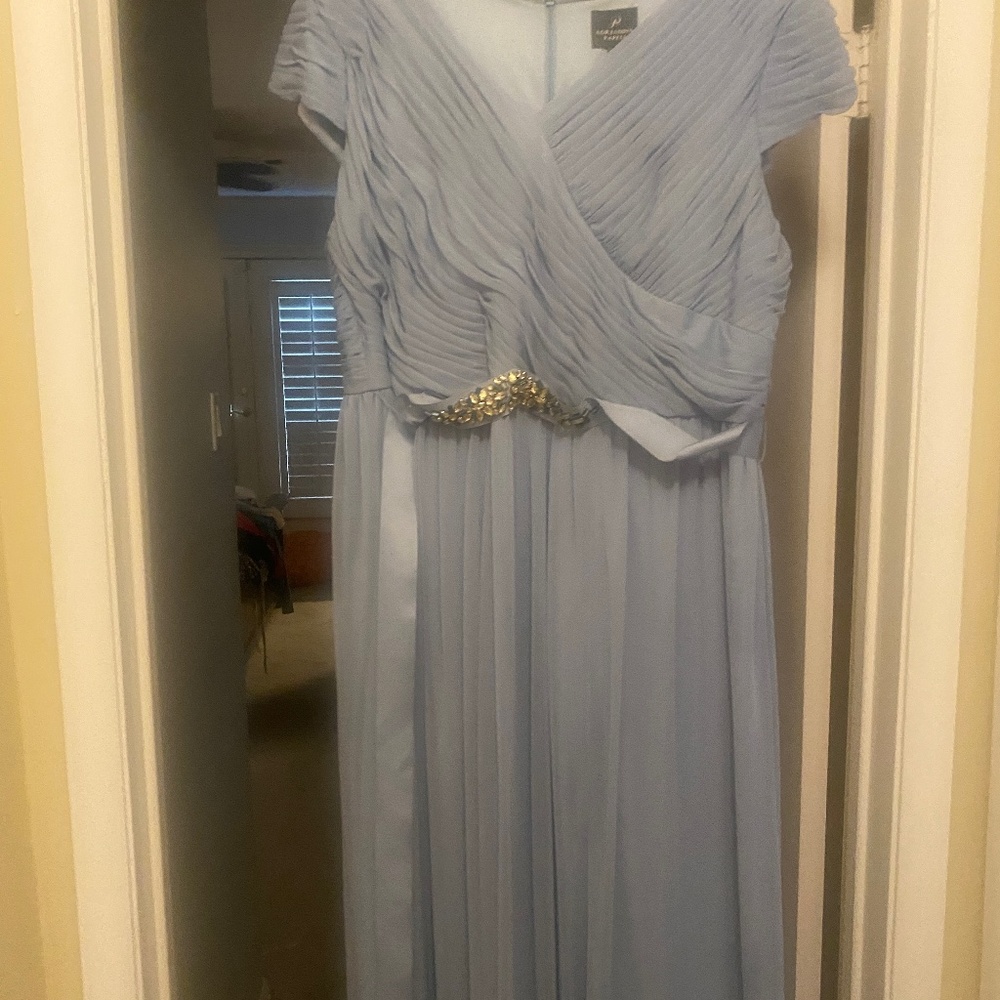 Adrianna Pappel formal gown